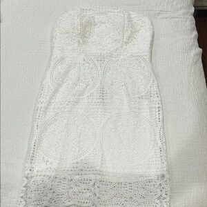 Elegant White Lace Strapless Dress